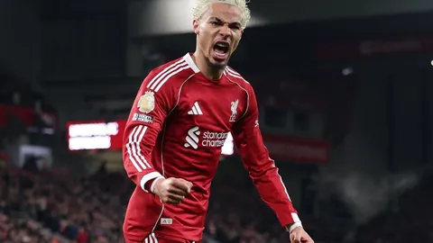 快船豪取四连胜，伦纳德独得33分送出7助攻战胜骑士