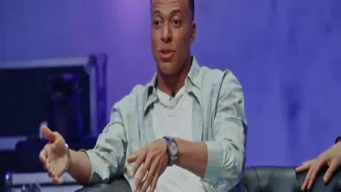 周琦次节爆发砍42分，三将得分双位，北京半场多点开花